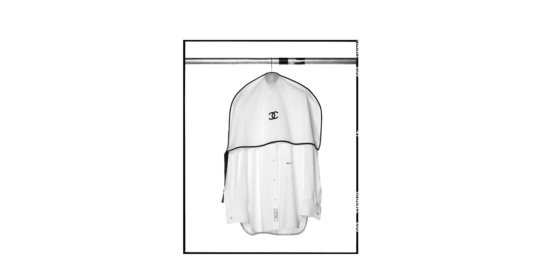 Chanel skjorte med hengedeksel fra SS26-kolleksjonen.
